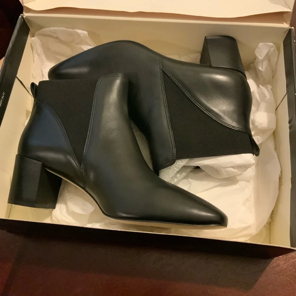 Boot. Size 10M - Picture 3 of 4